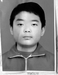 少年軍訓(xùn)疑中暑猝死 教育局長：不懂“高溫預(yù)警”