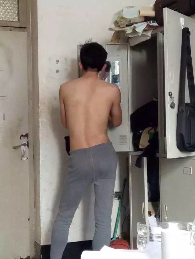 這個(gè)學(xué)校的男生宿舍火了！女同學(xué)都喊著要嫁