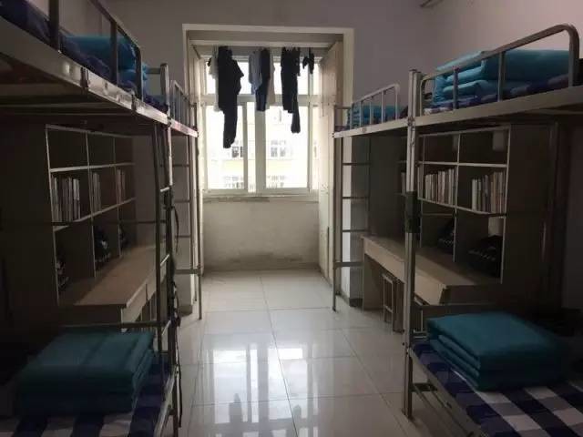 這個(gè)學(xué)校的男生宿舍火了！女同學(xué)都喊著要嫁