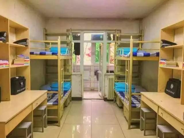 這個(gè)學(xué)校的男生宿舍火了！女同學(xué)都喊著要嫁