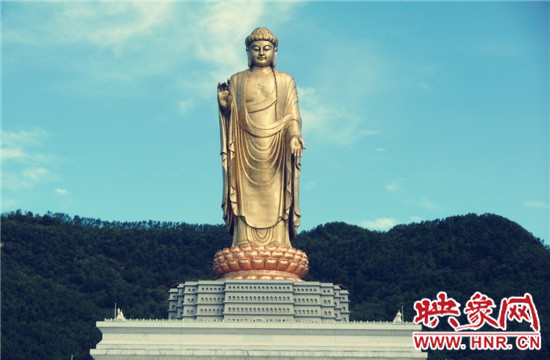 兩千多米的堯山之巔賞明月 聯(lián)游景區(qū)優(yōu)惠享不停 兩千多米的堯山之巔賞明月 聯(lián)游景區(qū)優(yōu)惠享不停