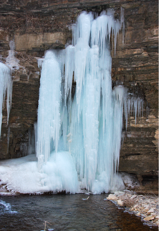 冬天來(lái)通天峽看冰掛吧!景區(qū)門(mén)票半價(jià)優(yōu)惠哦。