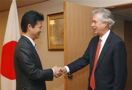 10月15日上午，日本外相玄葉光一郎與到訪的美國常務(wù)助理國務(wù)卿伯恩斯在日外務(wù)省舉行了會談。