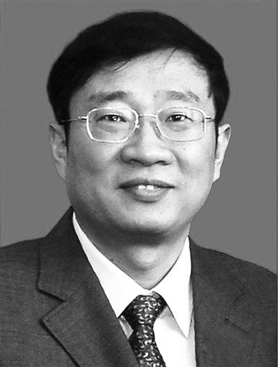 殲-15飛機研制現(xiàn)場總指揮羅陽，因突發(fā)急性心梗殉職，享年51歲