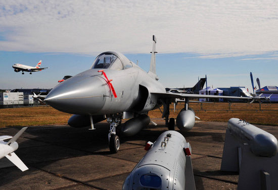 斯里蘭卡空軍計(jì)劃購(gòu)買6架中國(guó)造梟龍戰(zhàn)機(jī)