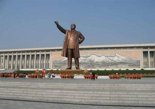 韓國(guó)稱或利用導(dǎo)彈對(duì)平壤等大城市的金日成、金正日銅像進(jìn)行精密打擊