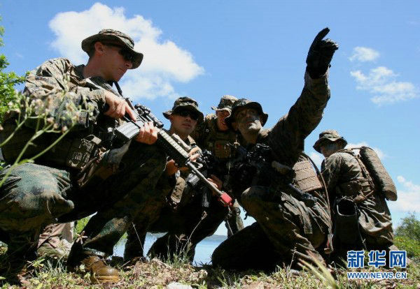 美菲“肩并肩2012”軍演菲律賓和美國(guó)的“肩并肩”聯(lián)合軍演在巴拉望島烏盧甘灣舉行。