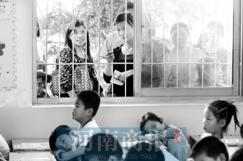 家長(zhǎng)們都想讓孩子上個(gè)好學(xué)校、好班級(jí)，但也應(yīng)根據(jù)實(shí)際情況，選擇最合適的