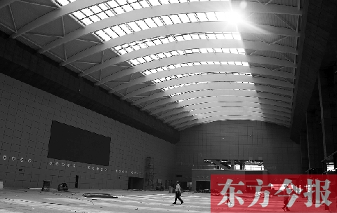 作為高鐵鄭州東站最重要的配套工程，鄭州綜合交通樞紐公路客運(yùn)站的裝修工作即將完成，預(yù)計(jì)今年9月底與鄭州