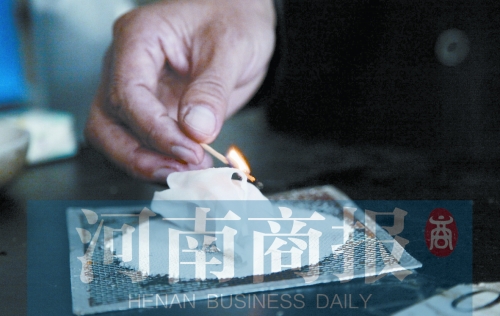 實(shí)驗(yàn)中，面膜不能被引燃