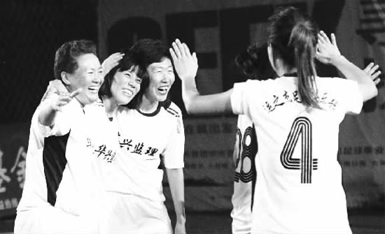 此次運(yùn)之杰足球俱樂(lè)部的參賽隊(duì)員，大多是由女足退役球員組成