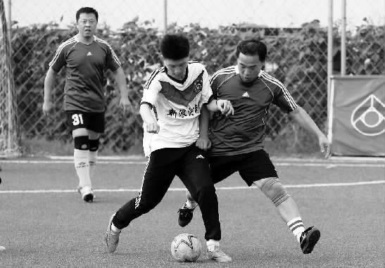 天行健隊(duì)在國家足球一級(jí)裁判、中超裁判于躍的帶領(lǐng)下，配合那是相當(dāng)默契