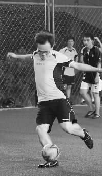 雖然俺是替補(bǔ)，可腳法依然風(fēng)騷