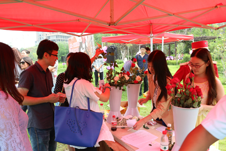 號牌、玫瑰一個不能少