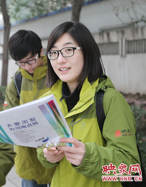 為報道兩會做準(zhǔn)備。