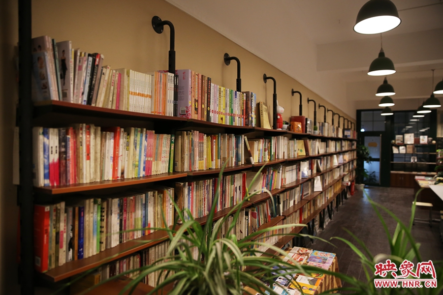 書店內(nèi)的裝飾。