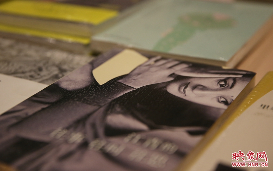 書店內(nèi)的書。